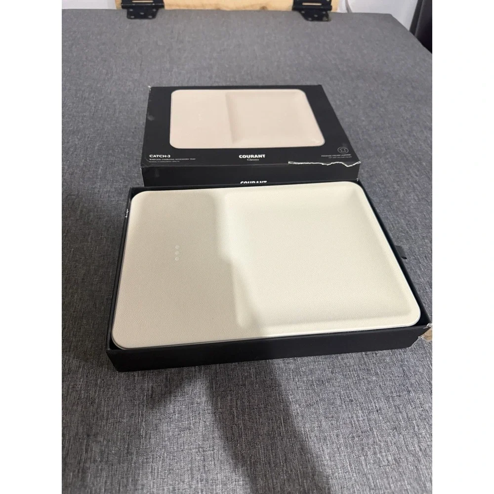 *NEW IN BOX* Courant Essentials Catch: 3 Wireless Charging Accessory Tray